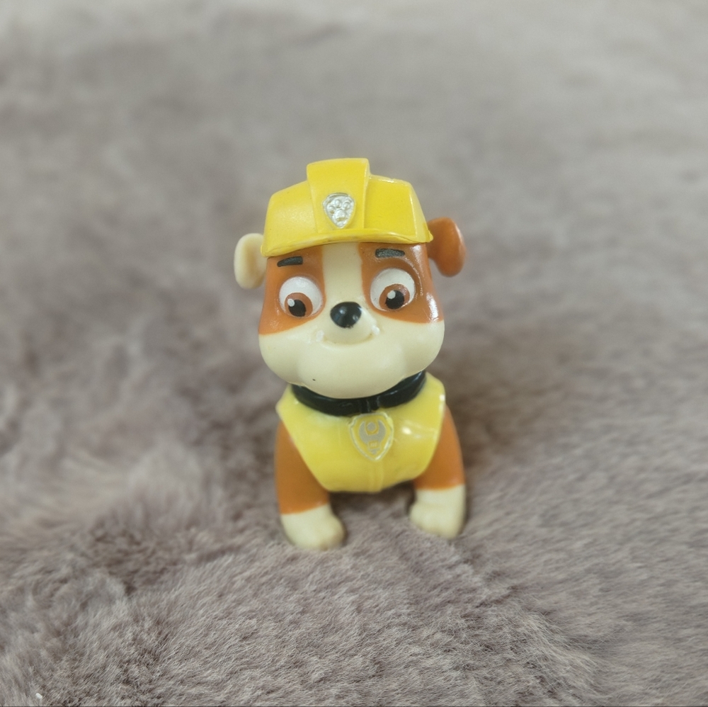 Paw Patrol Rubble Figure With Claw (Moving parts)